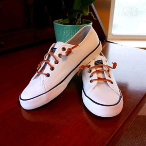 Sperry Sneakers